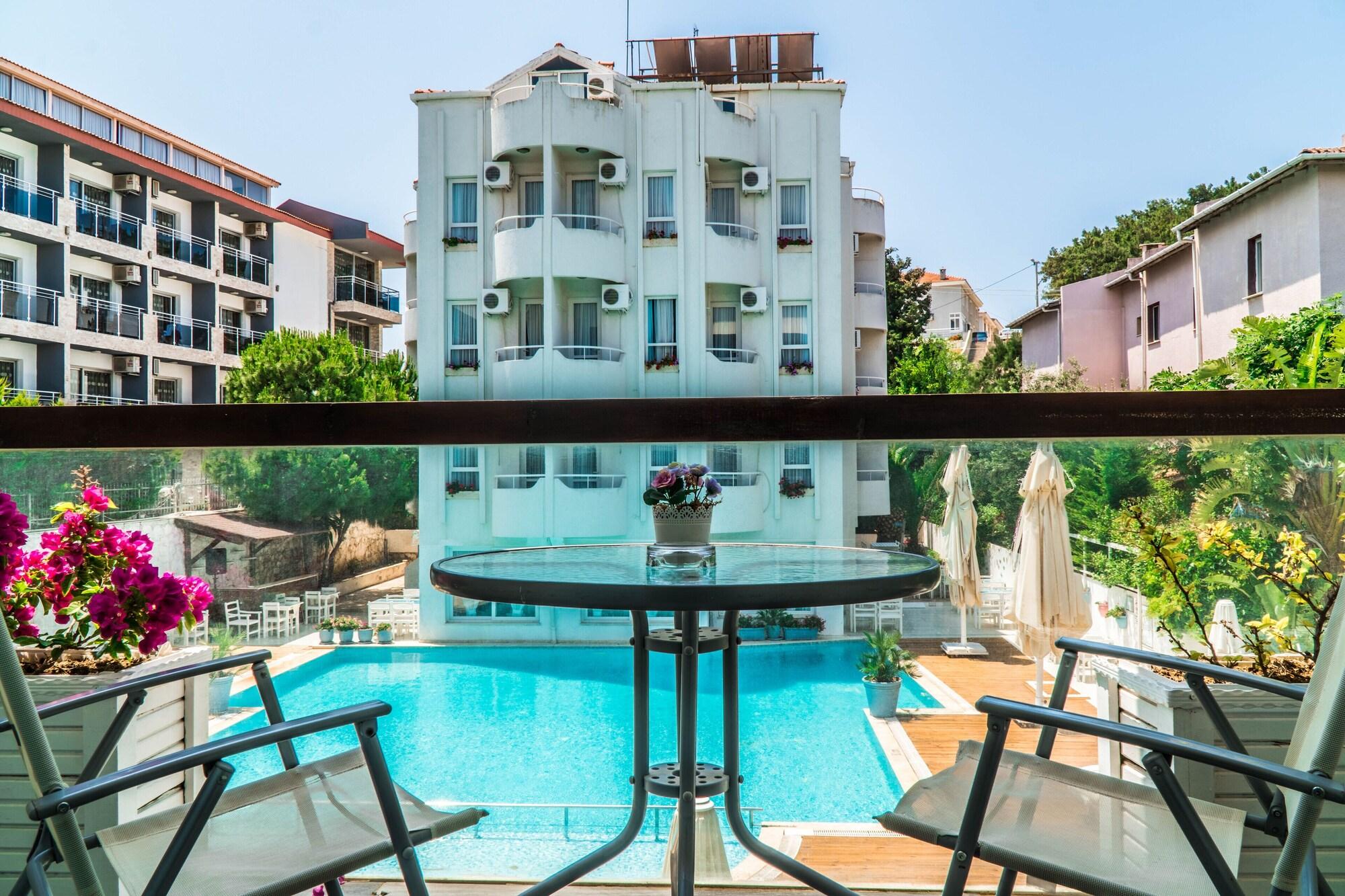 Yeni 3* Çeşme