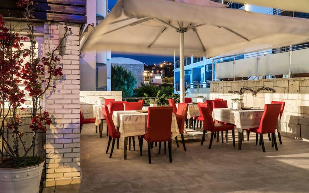 Yeni Hotel